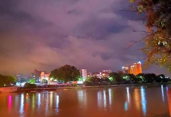 台北流行音乐中心周边