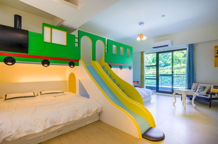 台中親子飯店溜滑梯