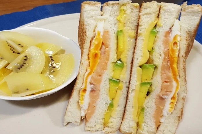 酪梨火腿三明治做法