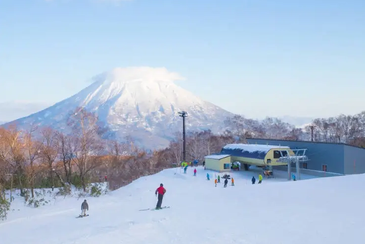 新雪谷滑雪初學者