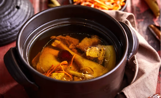 桃膠蟲草雞湯食譜