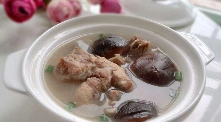 蘿蔔排骨香菇湯 做法