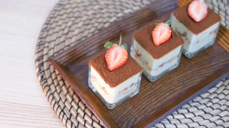 自制水果提拉米苏