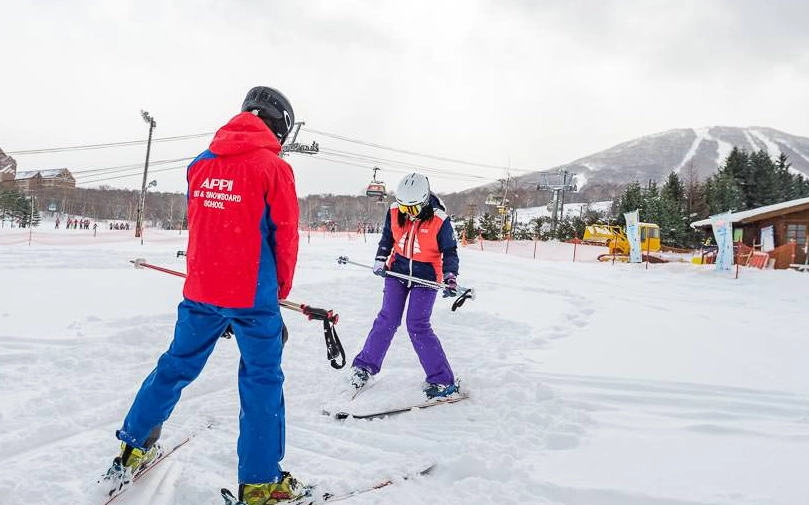 滑雪教練價格比較