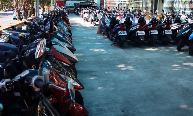 電動車租借無駕照