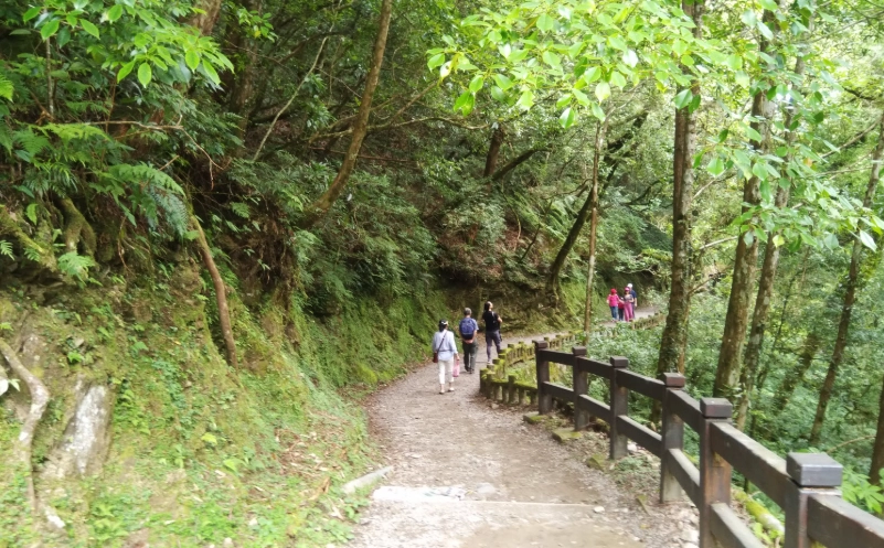 拉拉山步道時間