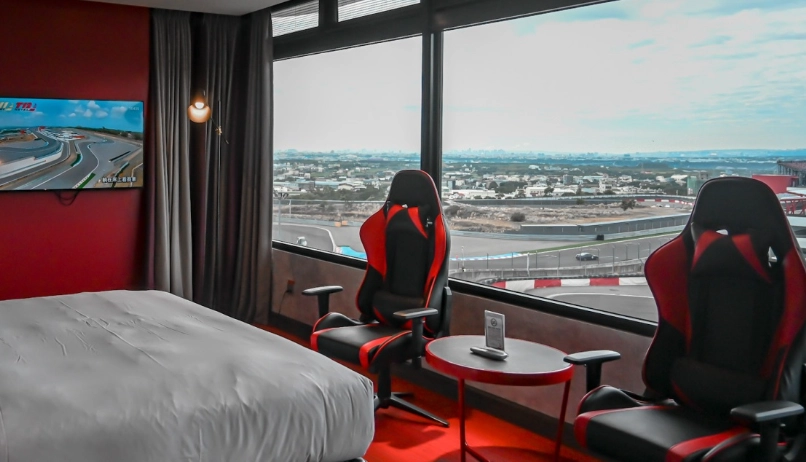 賽車主題住宿