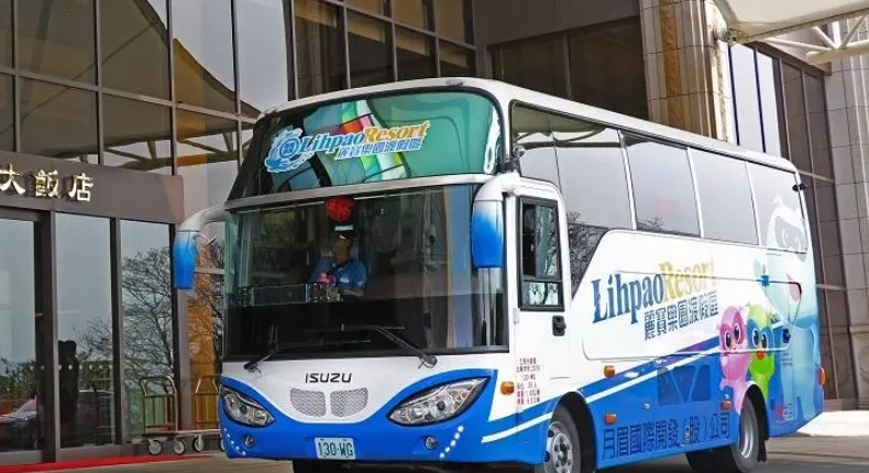 麗寶樂園接駁車